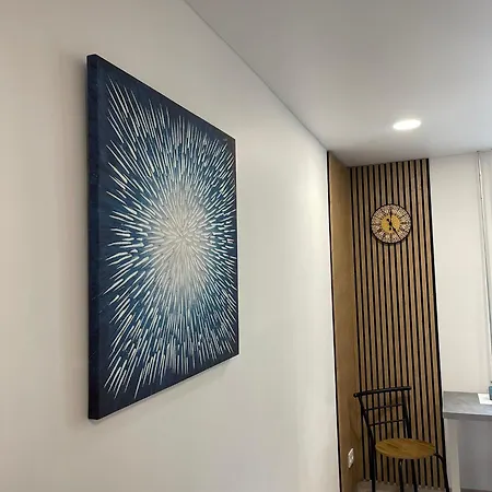 Azuolu Giraiteje 2 Bedroom شقة